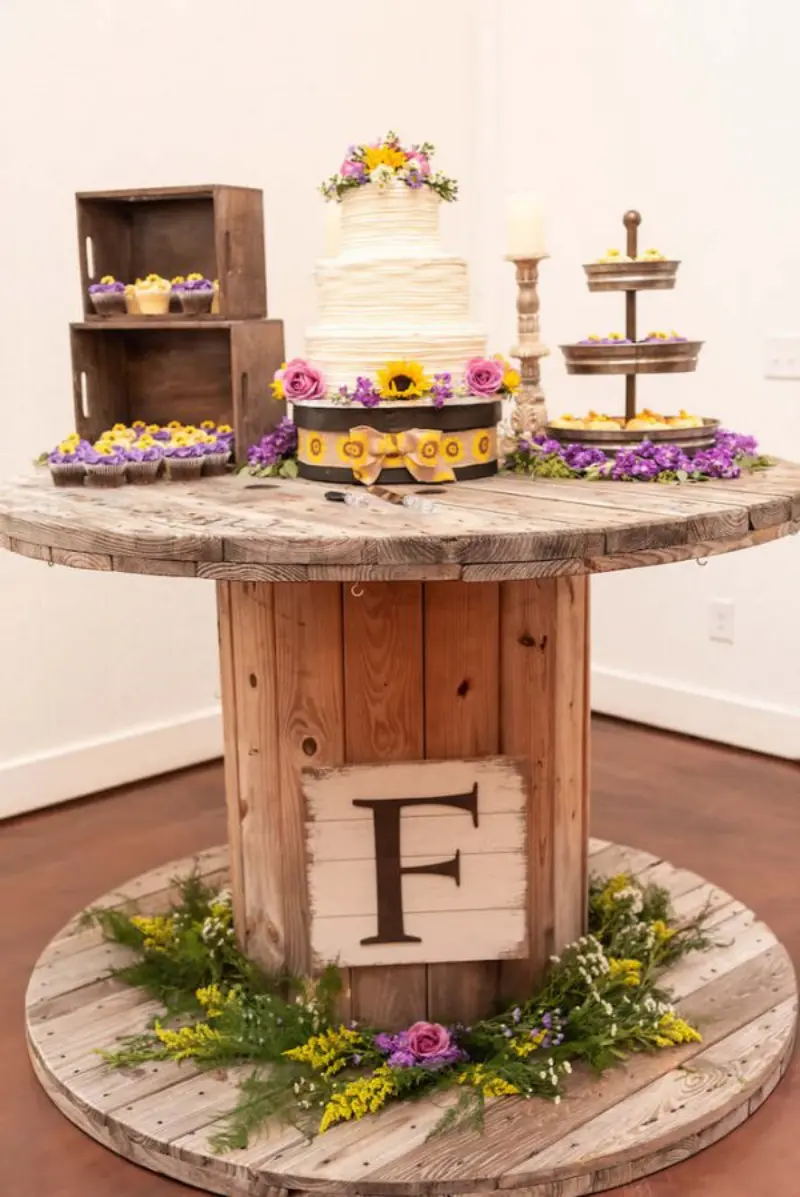 mesa de doces rústica simples