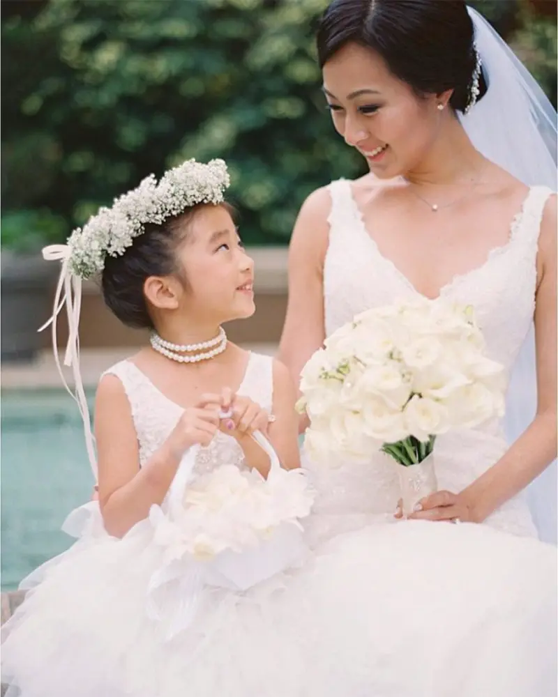  noiva e daminha de honra oriental