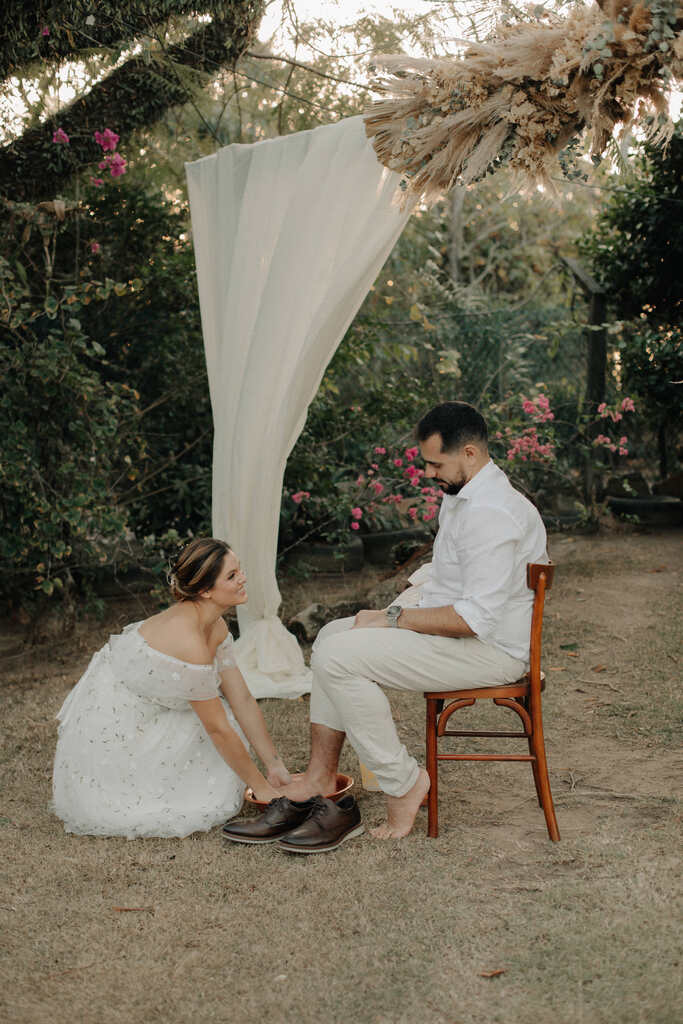 lava pés no casamento