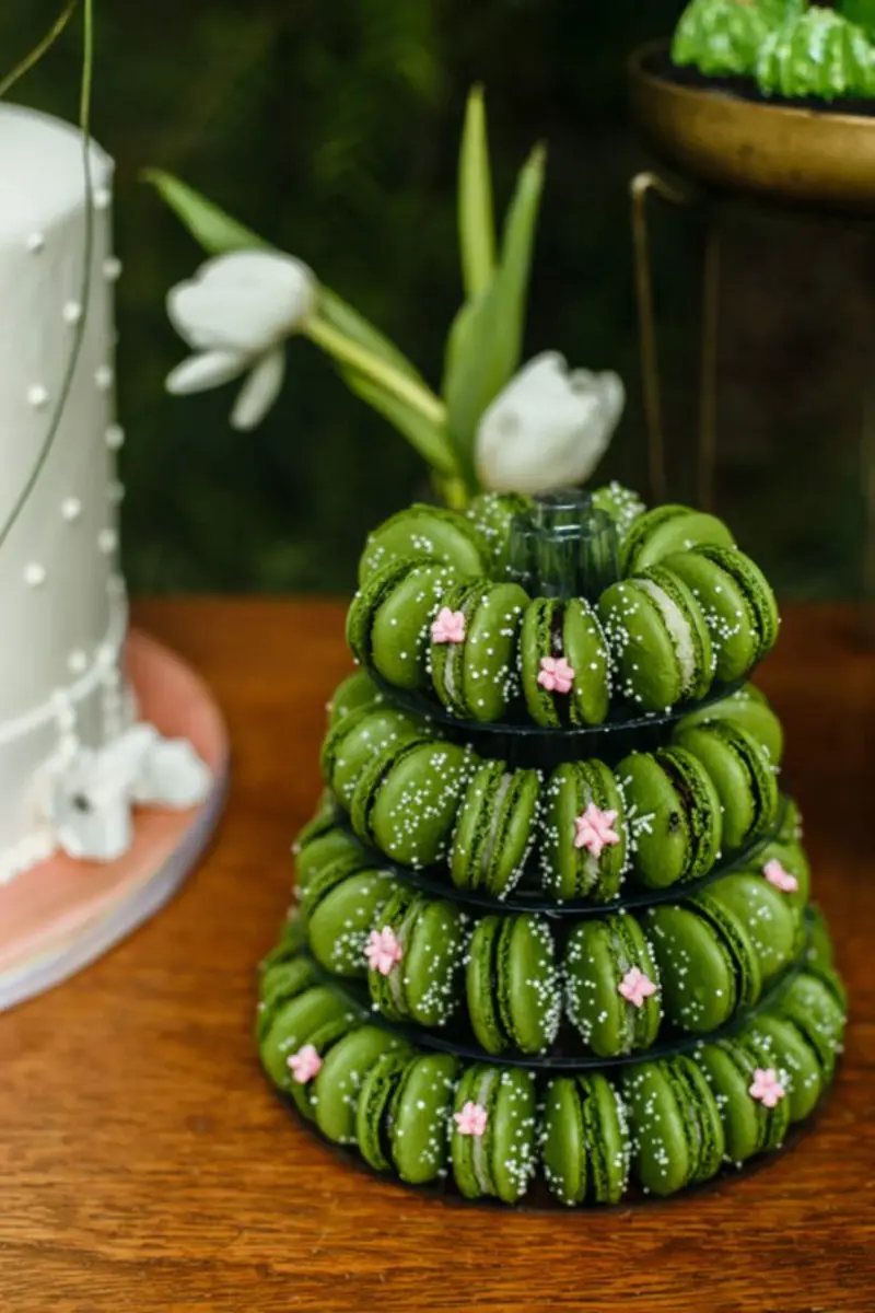 torre de macarons verde