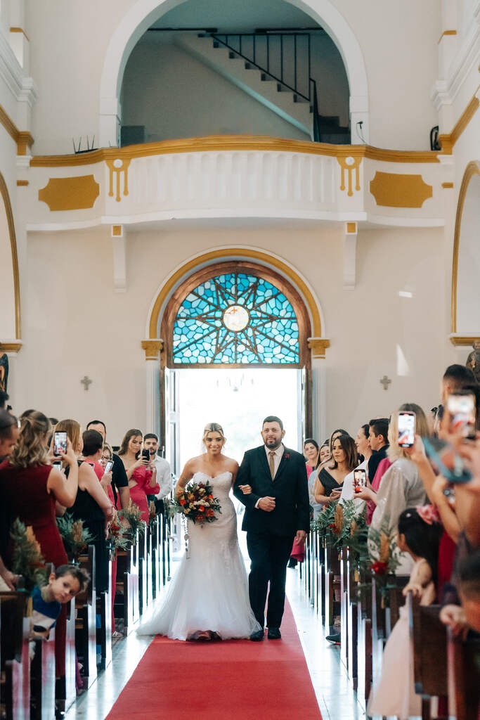 entrada da noiva na igreja