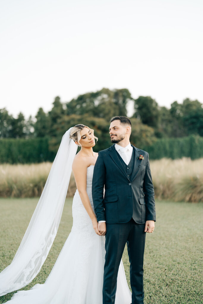 ensaio de casamento no campo