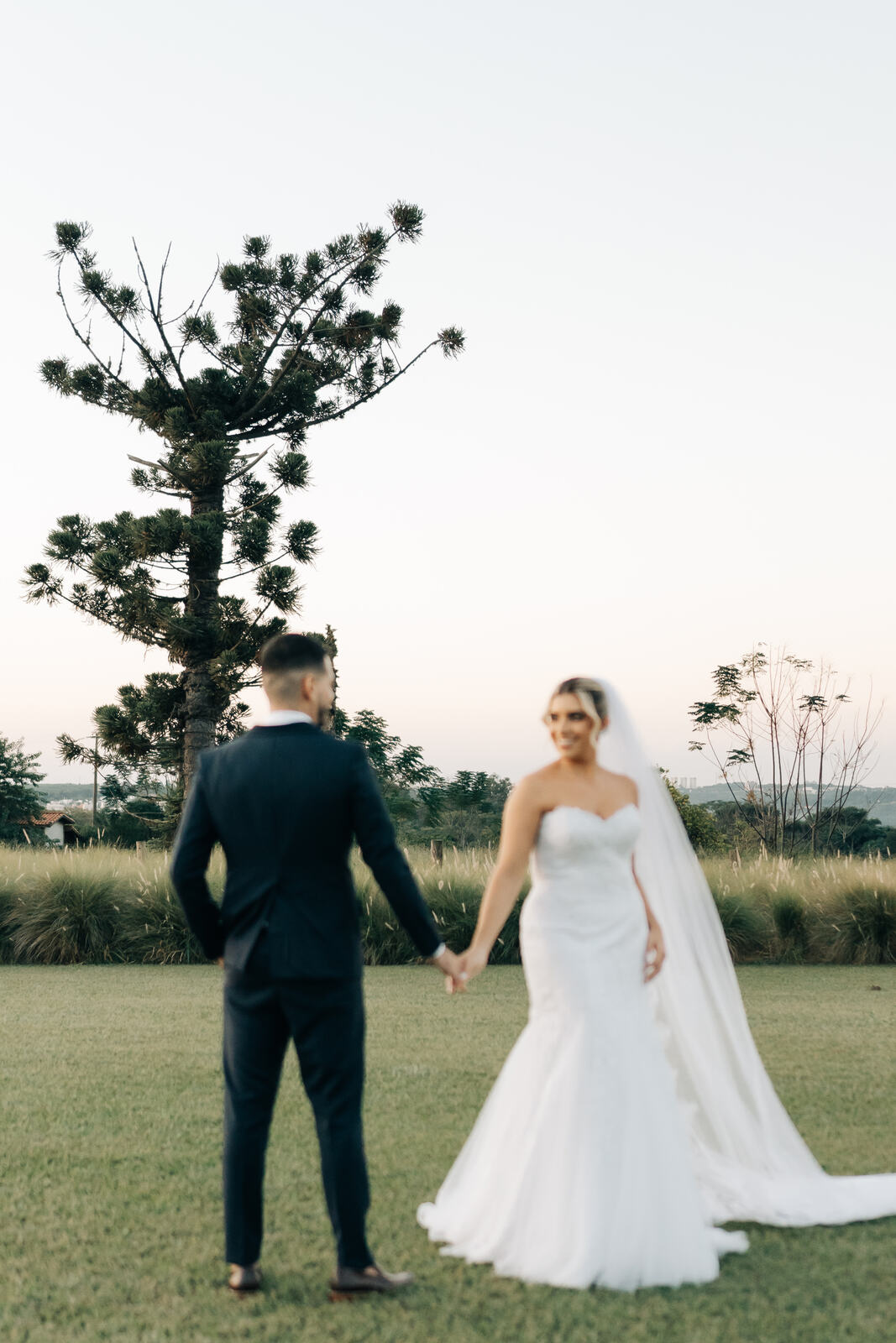 ensaio de casamento no campo