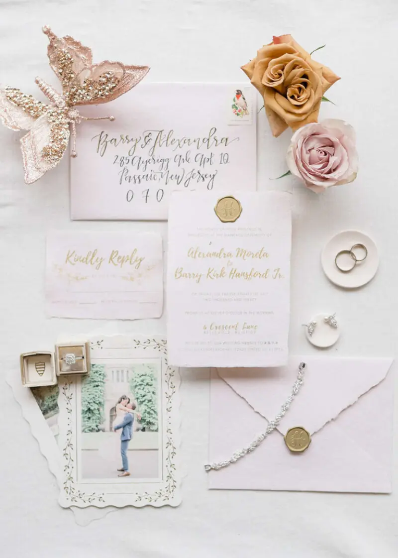 convite de casamento em tom pastel