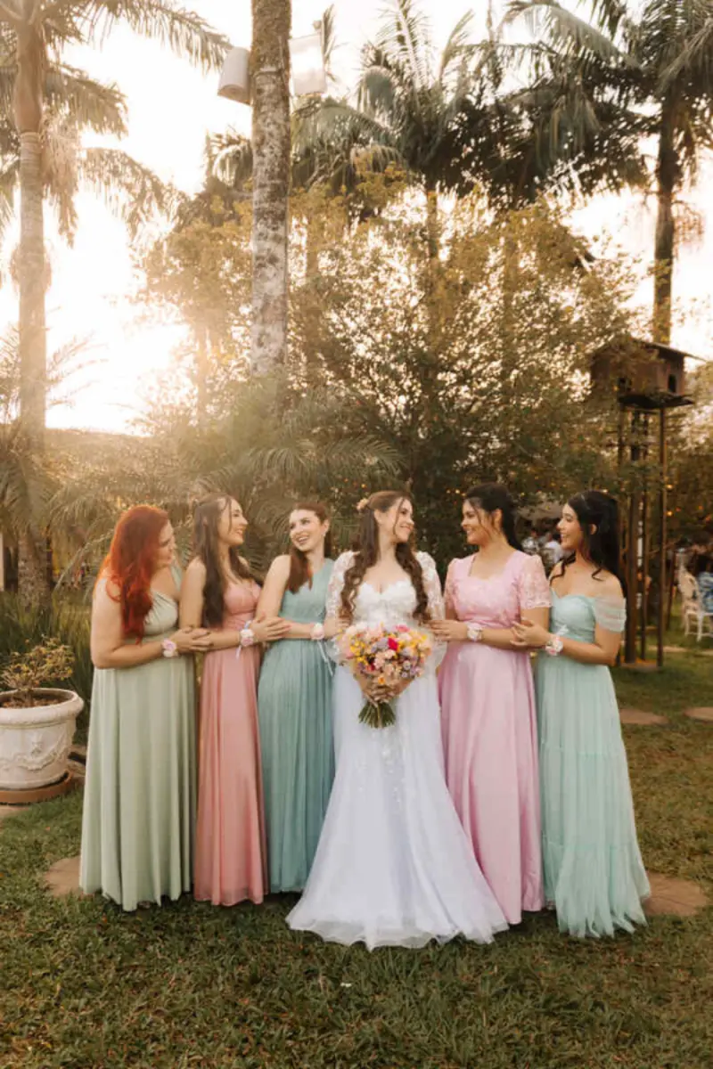 madrinhas com vestido em tom pastel