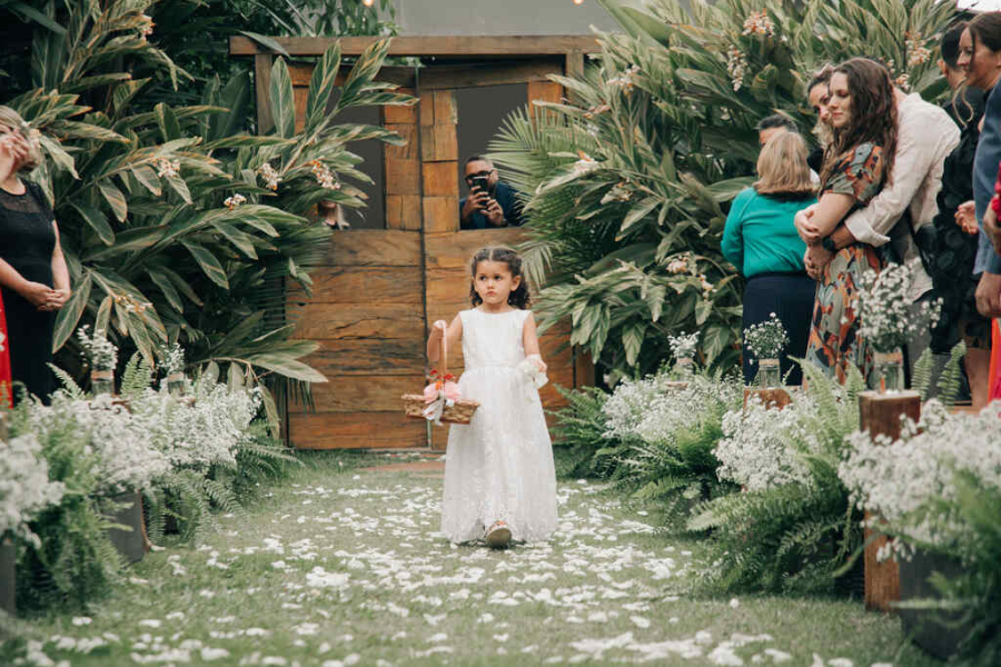 Inspiração de casamento verde e branco na Villa Mantova