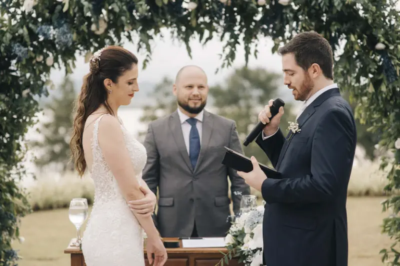 cerimônia de casamento conduzida por renato Dumas