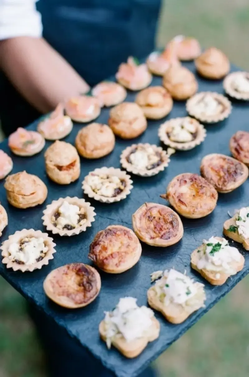 finger foods deliciosos para servir no buffet de casamento