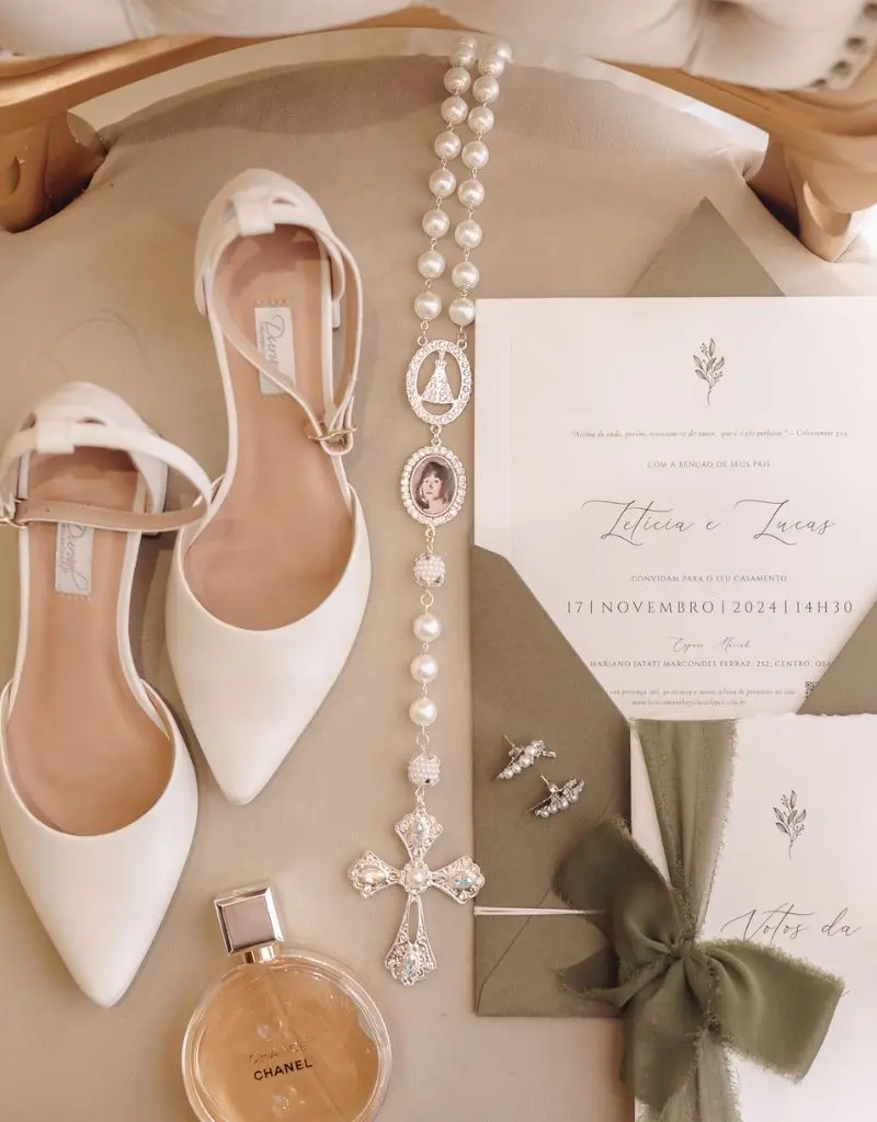 making off da noiva com sapato e convite