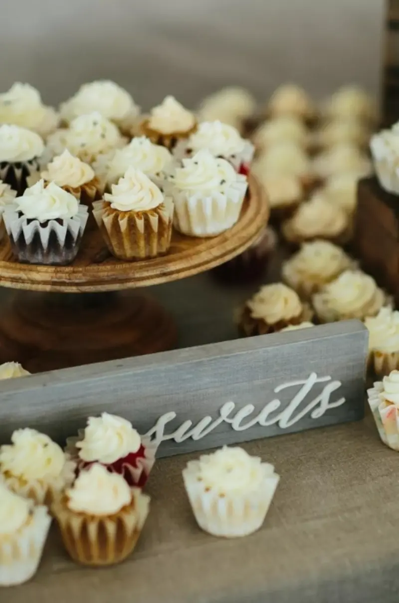 mesa de docinhos de casamento