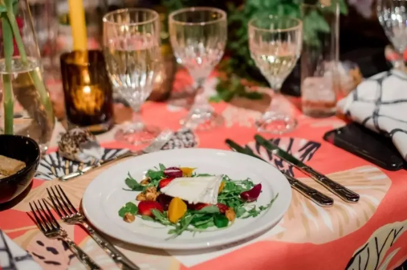 prato para servir em casamento