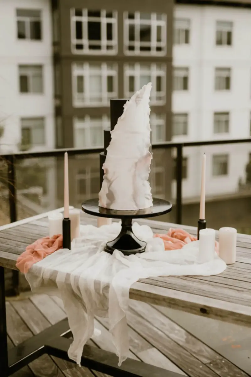 bolo de casamento moderno