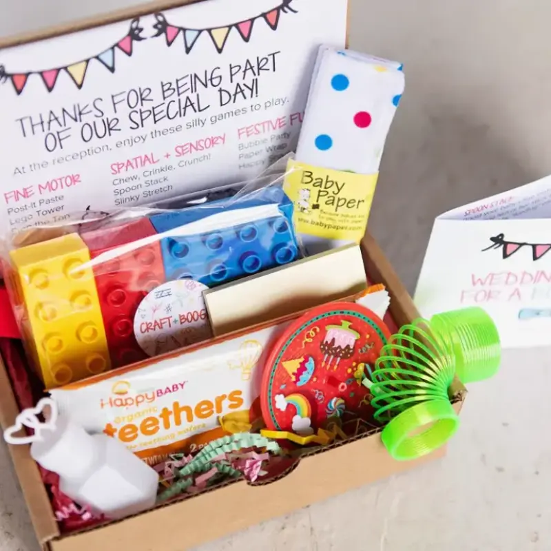 caixinha com brinquedo para daminha e pajens