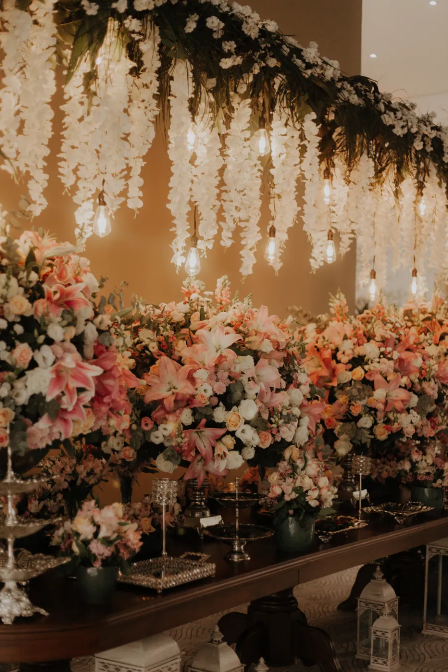 mesa romantica com flores