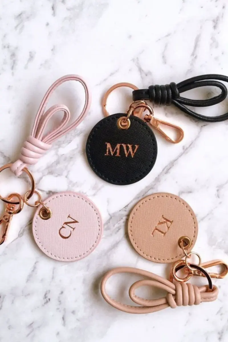 chaveiro lembrancinha para ch&aacute; de lingerie