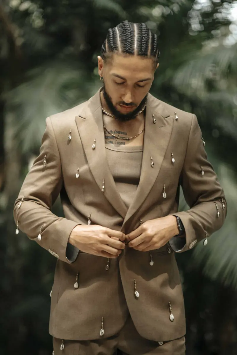 palet&oacute; do noivo com aplica&ccedil;&otilde;es