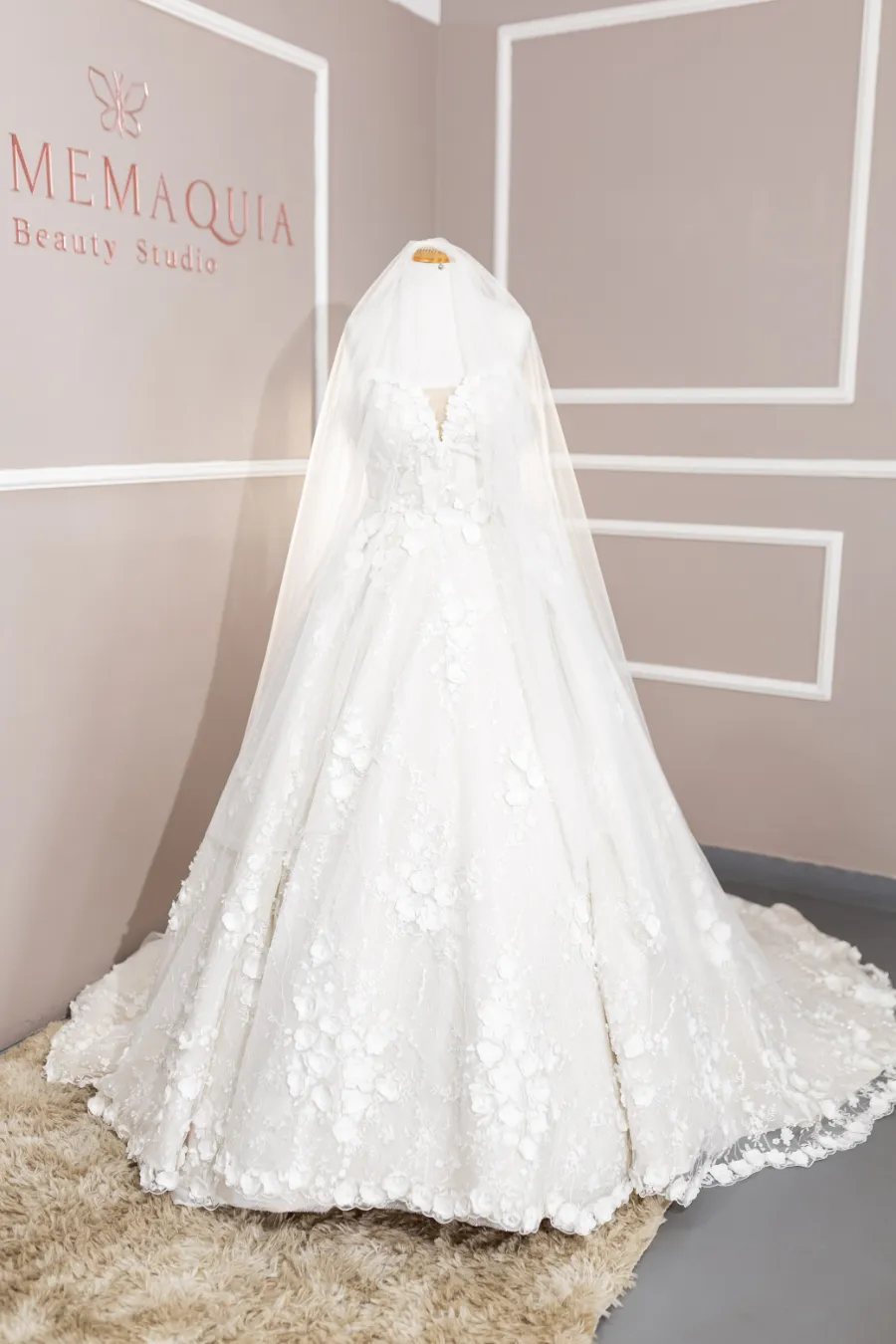 vestido de noiva no manequim