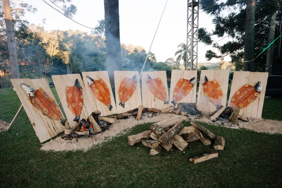 churrasco ao ar livre