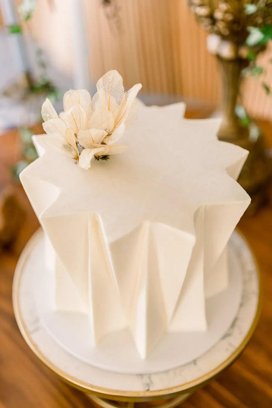 bolo de casamento moderno