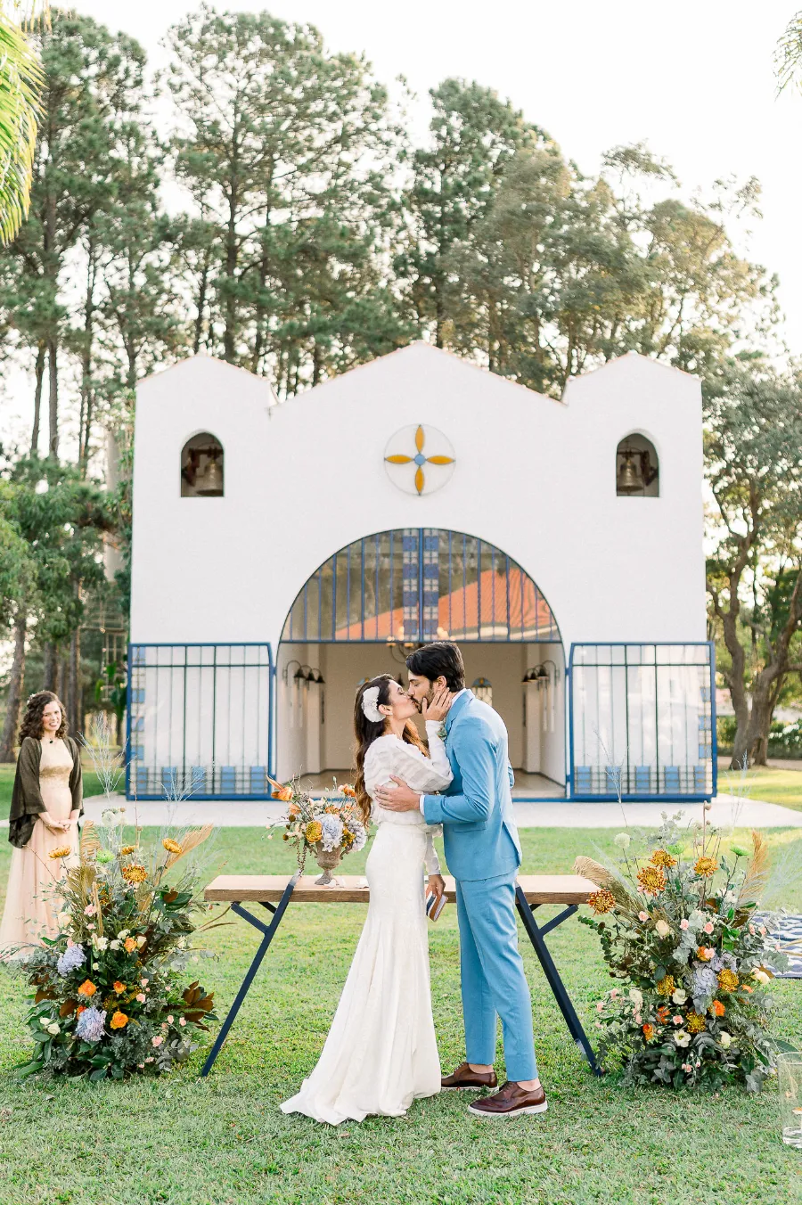 noivos na ceirmonia de elopement