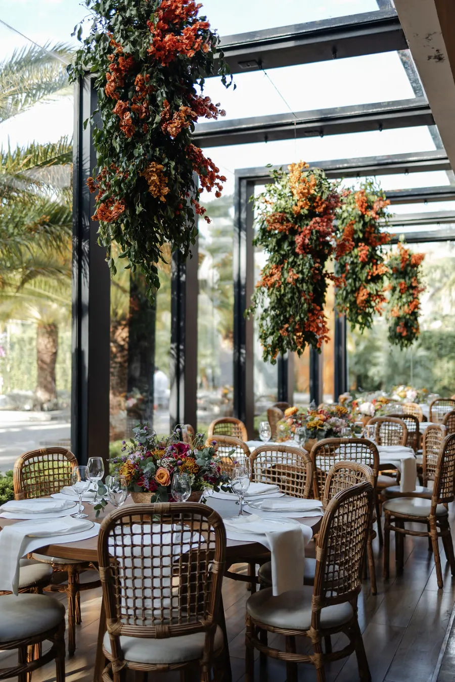 arranjos pendentes com flores