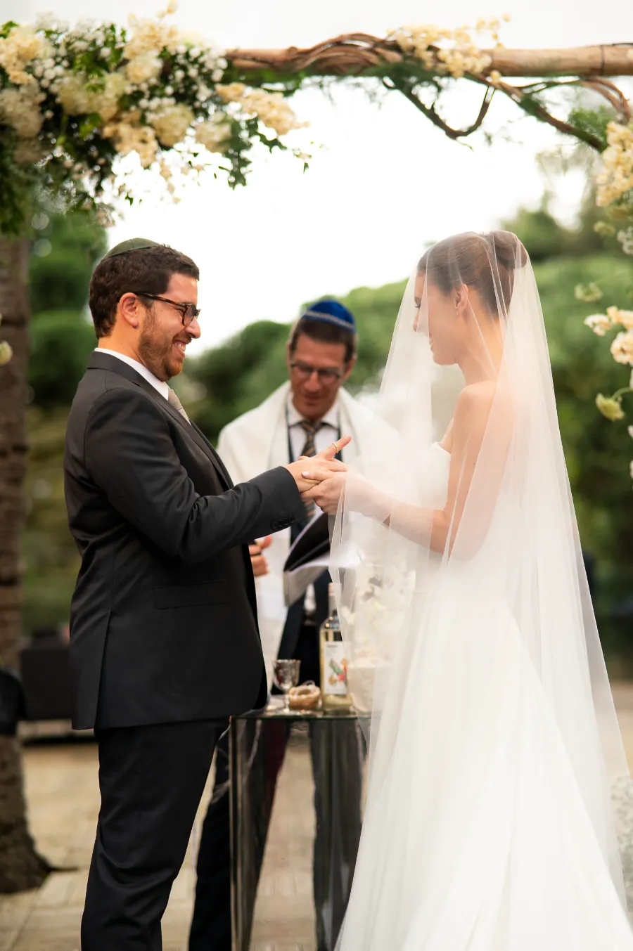 noivos no casamento judaico