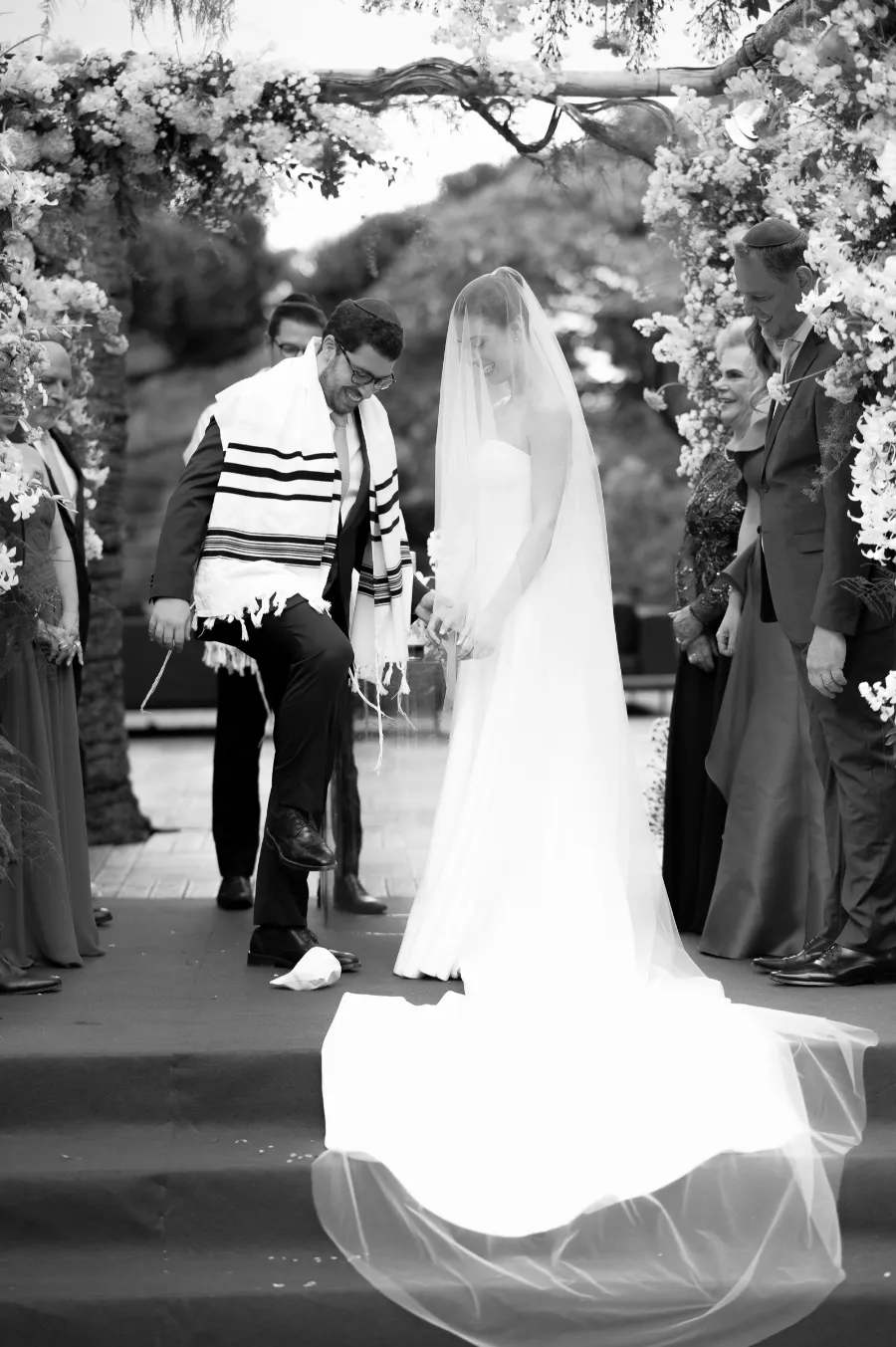 noivos no casamento judaico