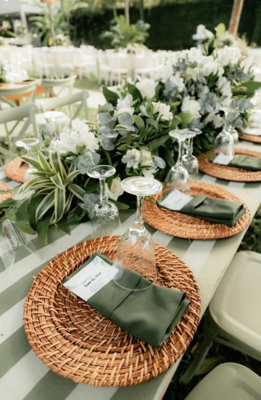 mesa posta verde oliva