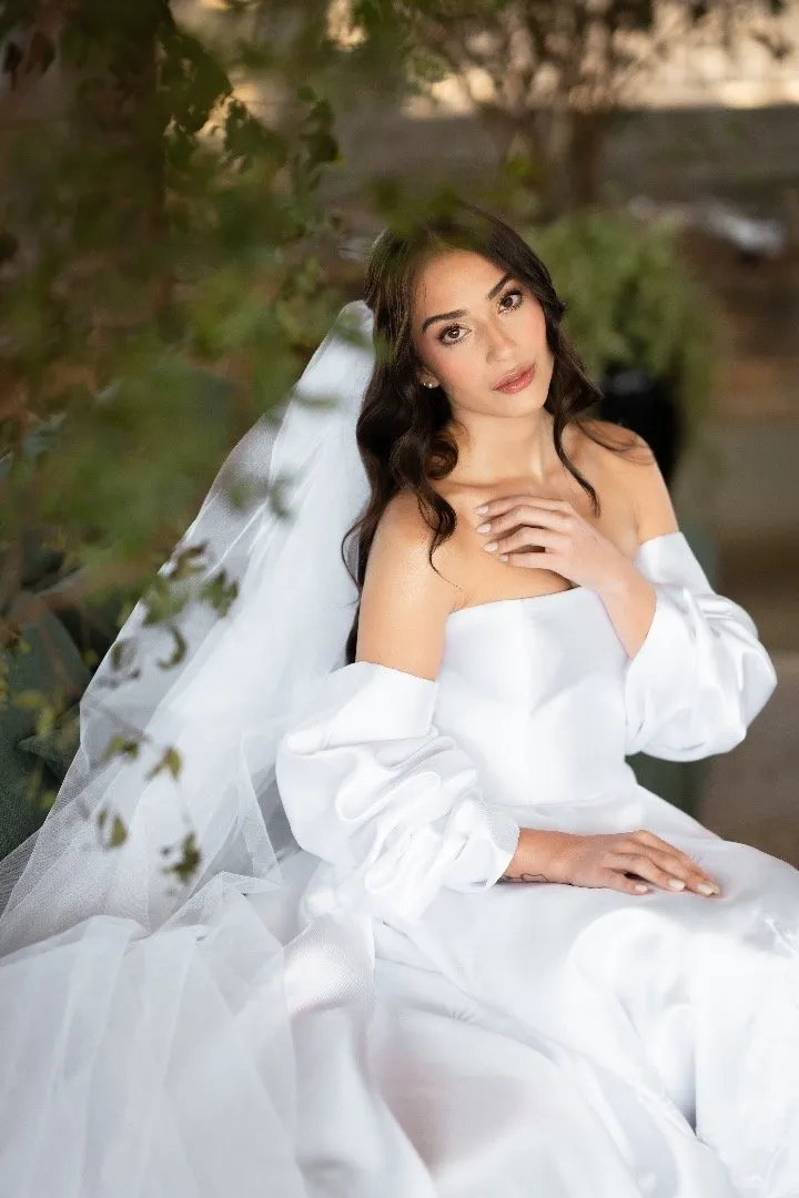 noiva com maquiagem elegante