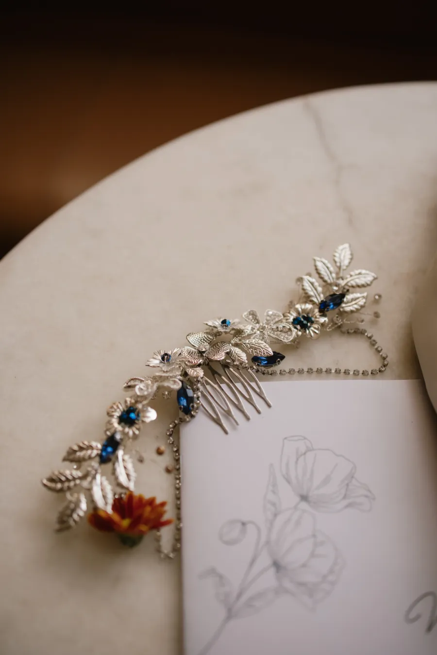 grinalda azul e prata para noiva