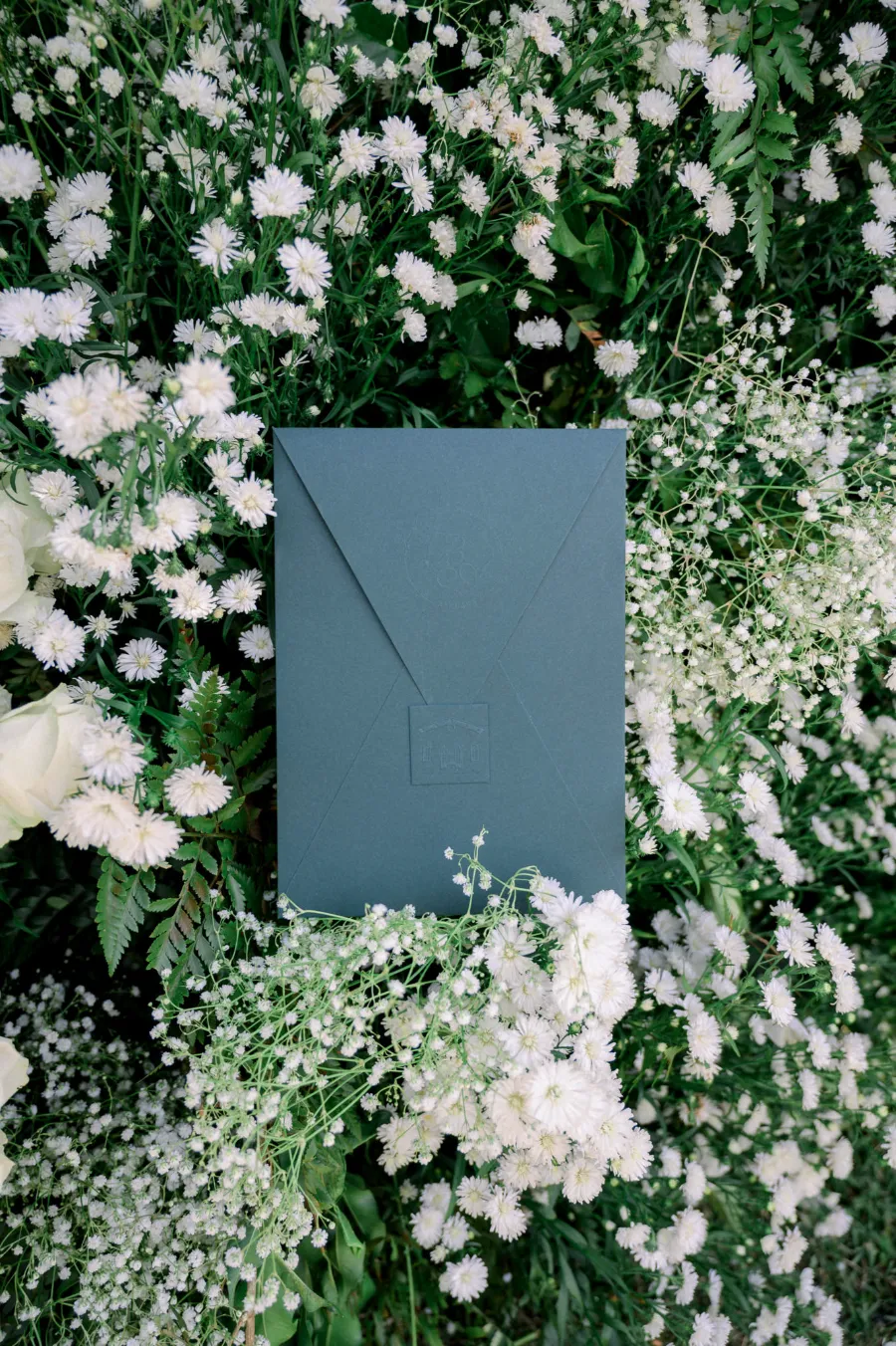 convite verde e branco para casamento elegante