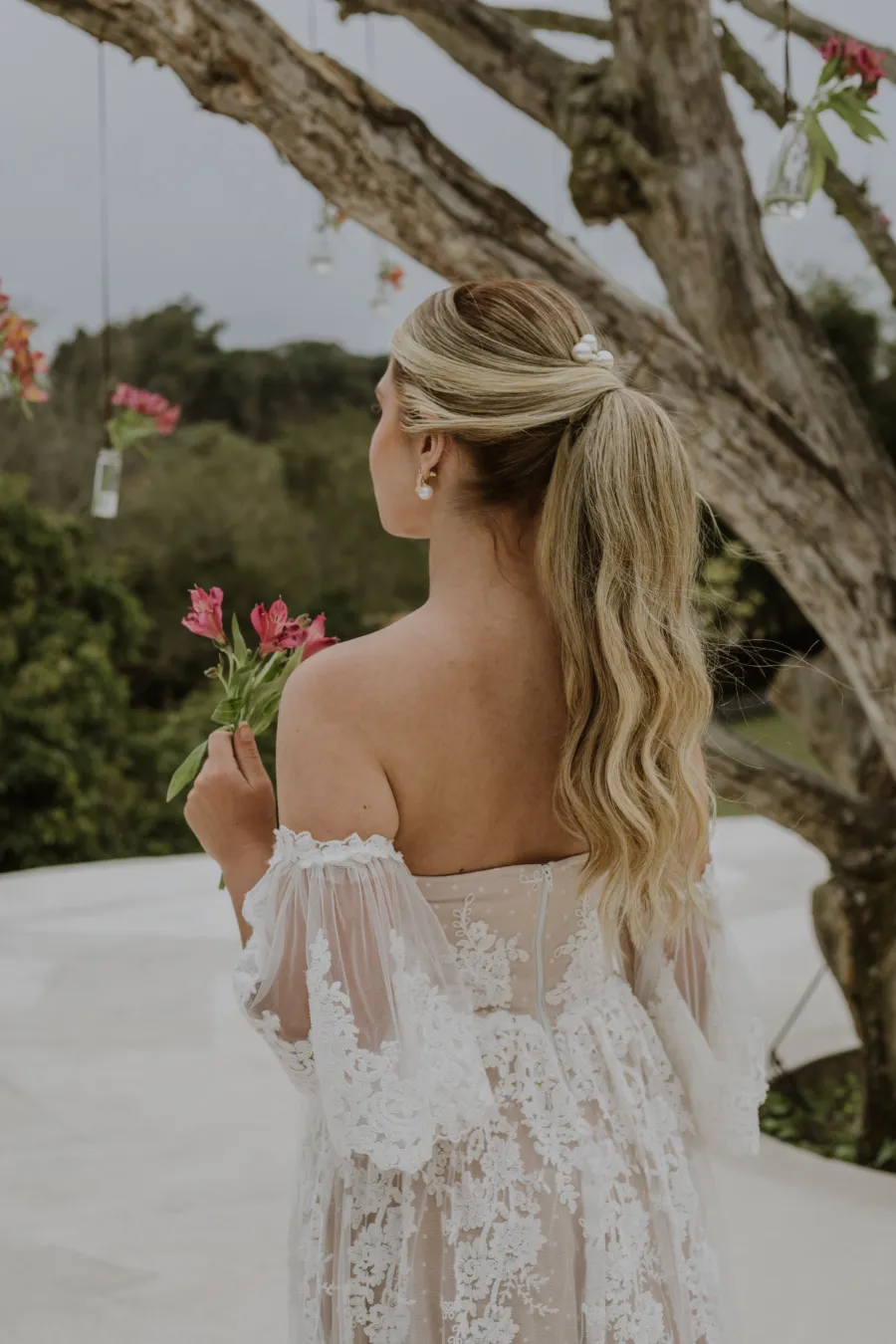 noiva com rabo de cavalo