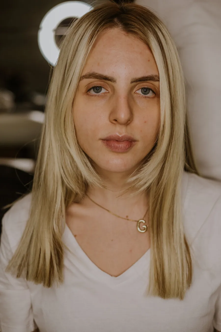 mulher sem maquiagem