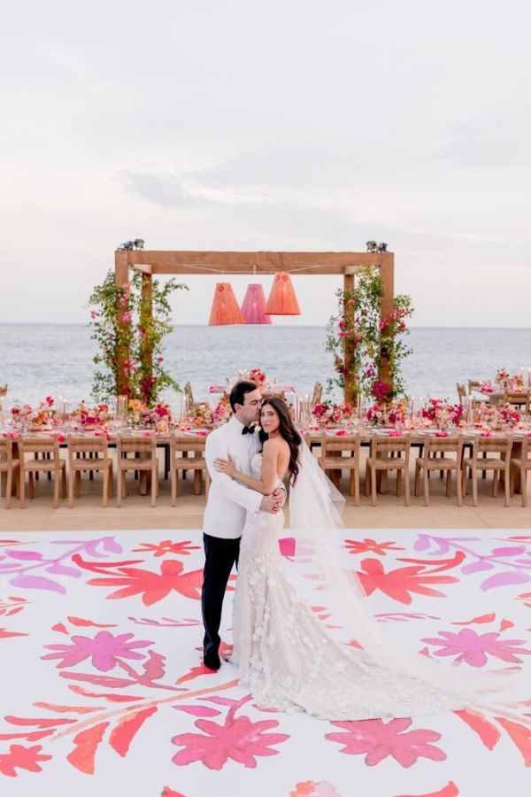 ideia criativa para decorar casamento na praia