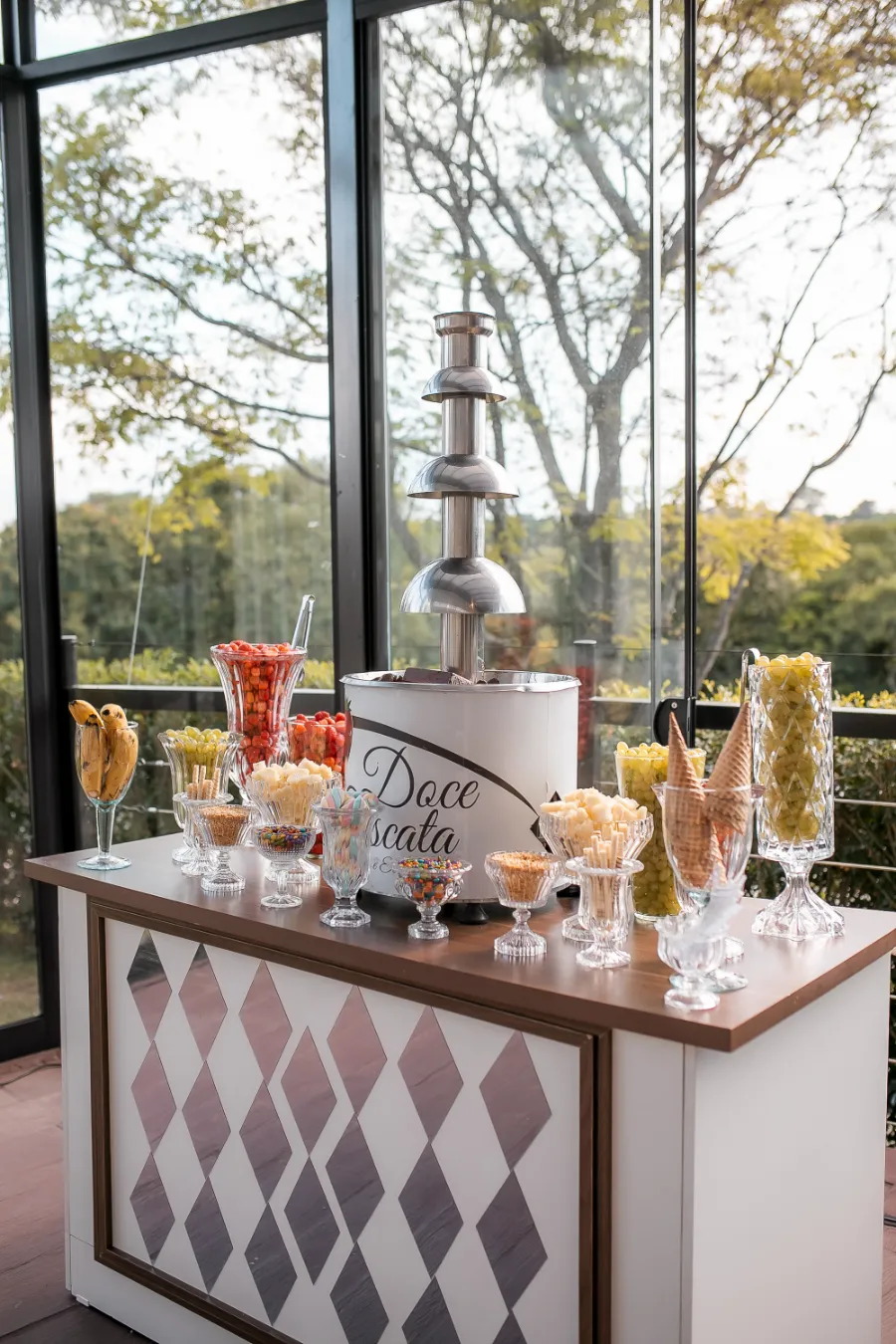 Casamento à Beira do Lago: Um Sonho no Giardino di Menis