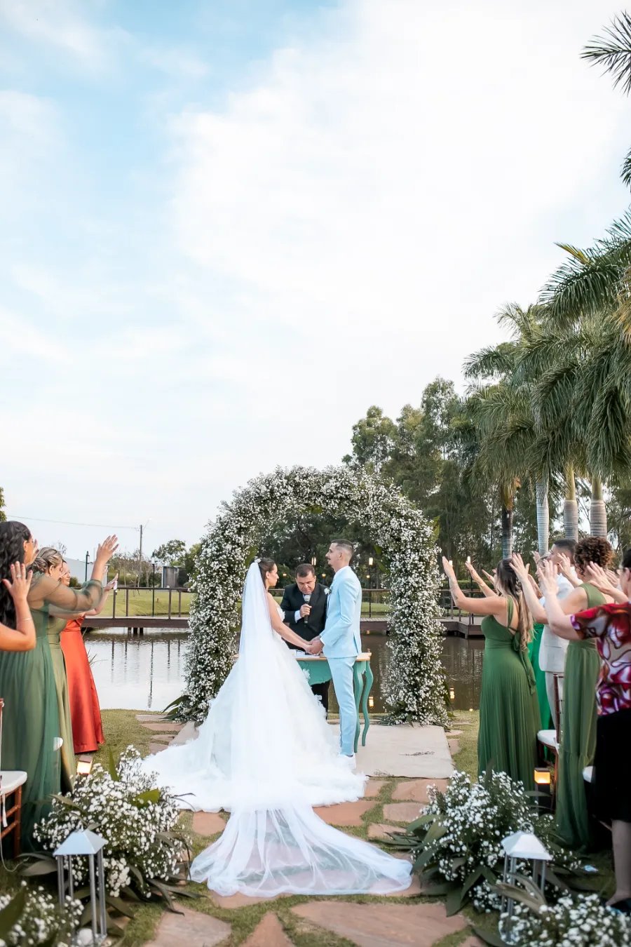 Casamento à Beira do Lago: Um Sonho no Giardino di Menis