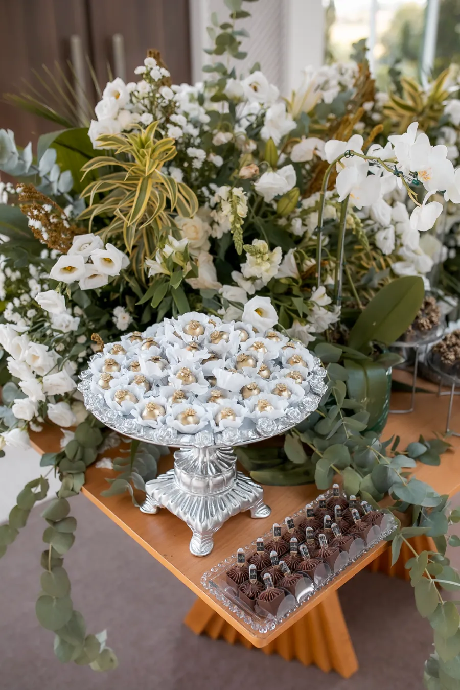 Casamento à Beira do Lago: Um Sonho no Giardino di Menis