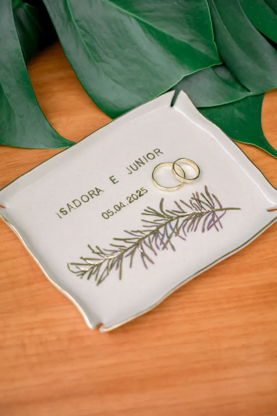 Vestido Minimalista: Como Tendência Virou Destaque em Casamento