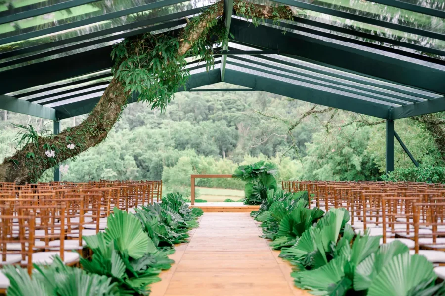 Vestido Minimalista: Como Tendência Virou Destaque em Casamento