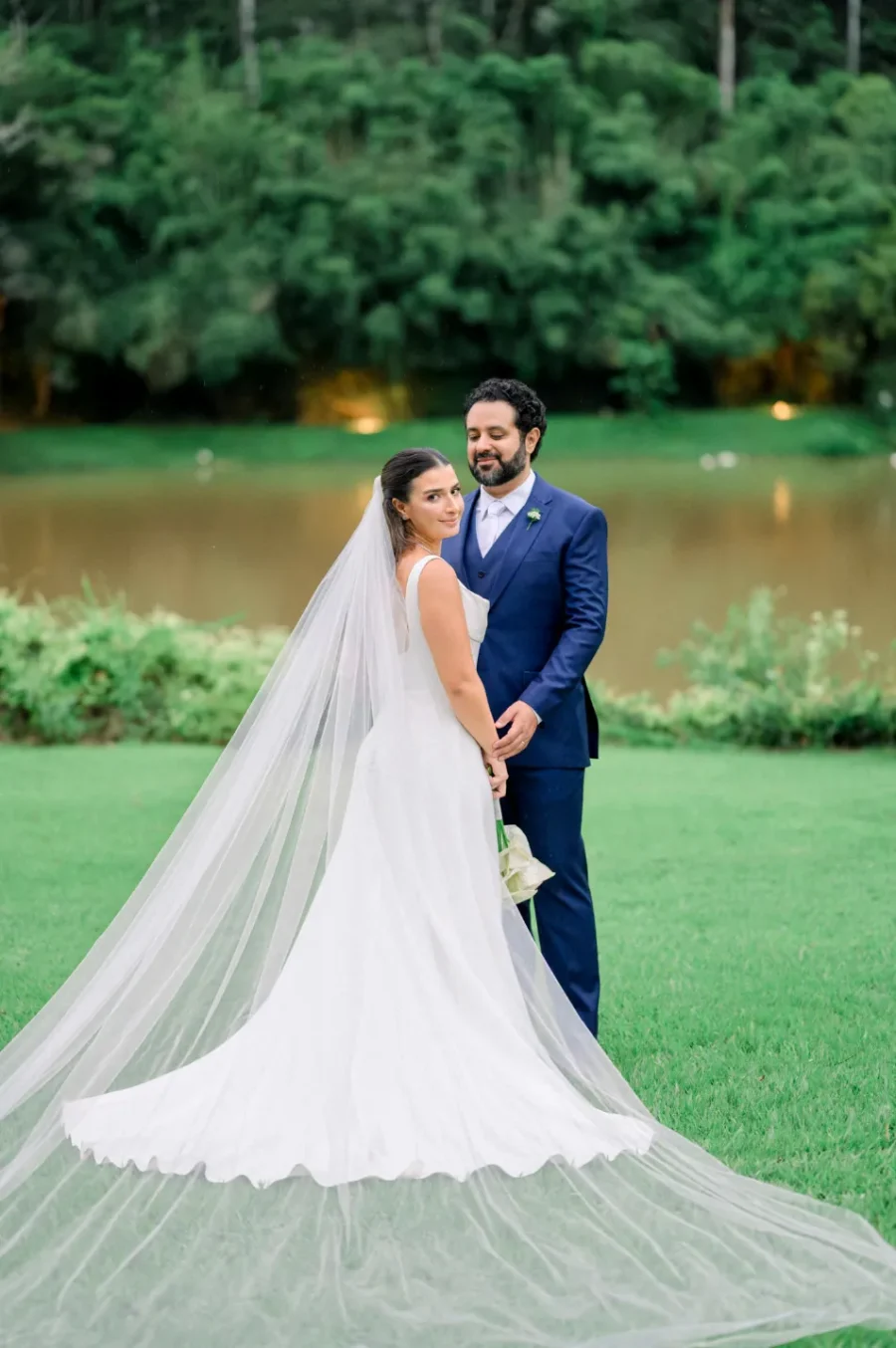 Vestido Minimalista: Como Tendência Virou Destaque em Casamento
