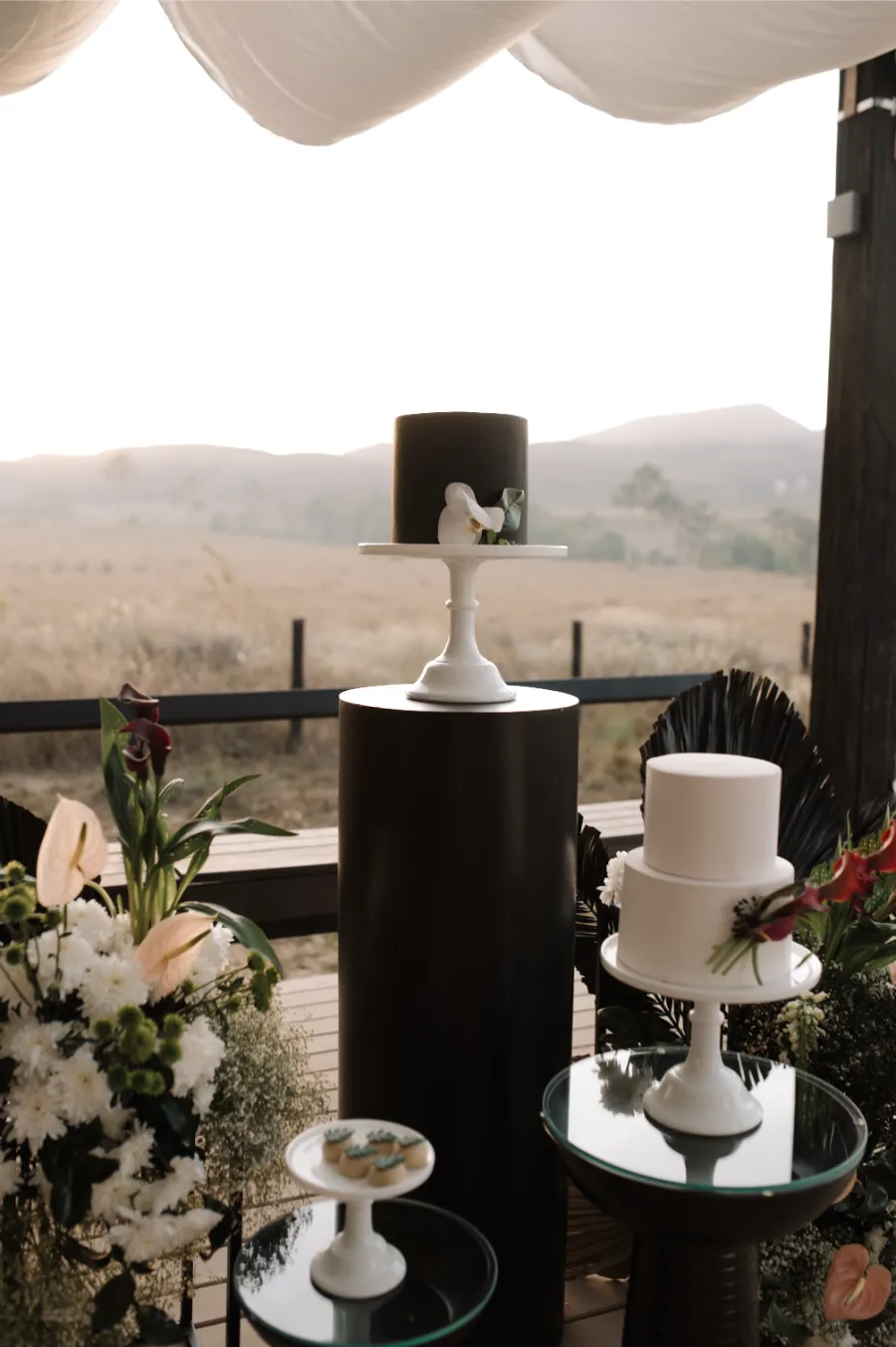 mesa do bolo moderno