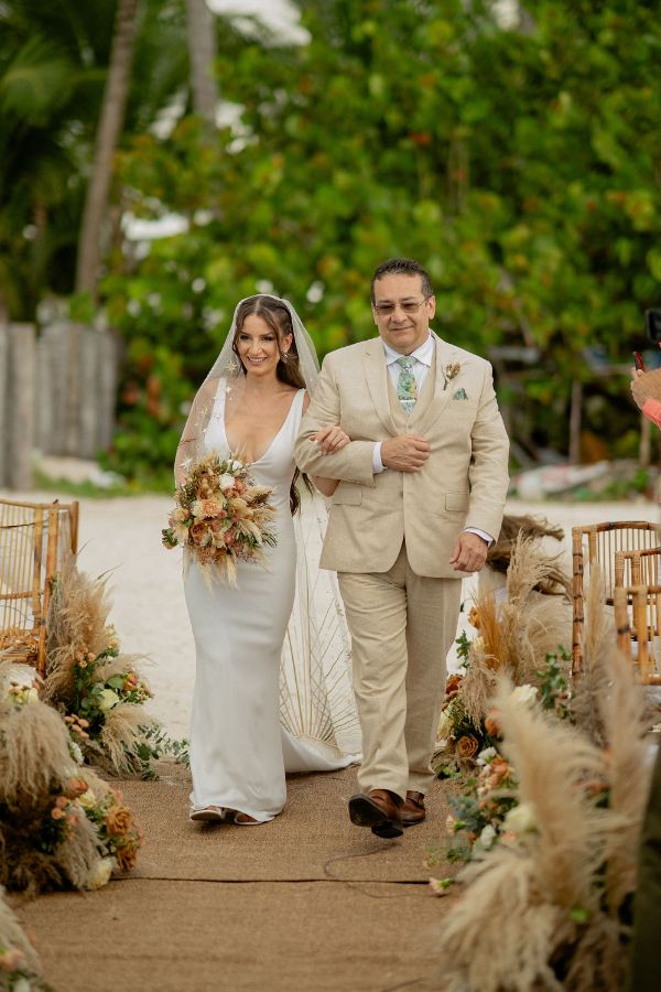 entrada da noiva com o pai