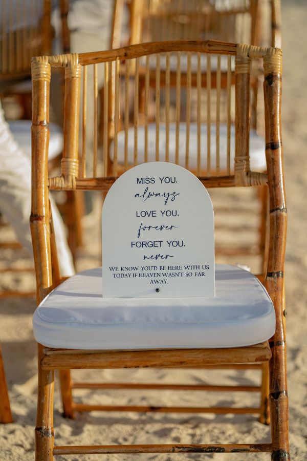 plaquinahde homenagem postuma na cadeira