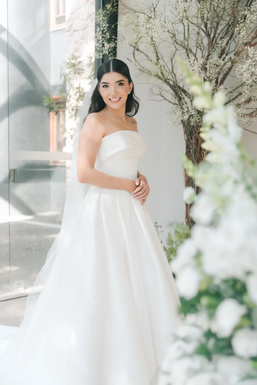 noiva com vestido minimalista