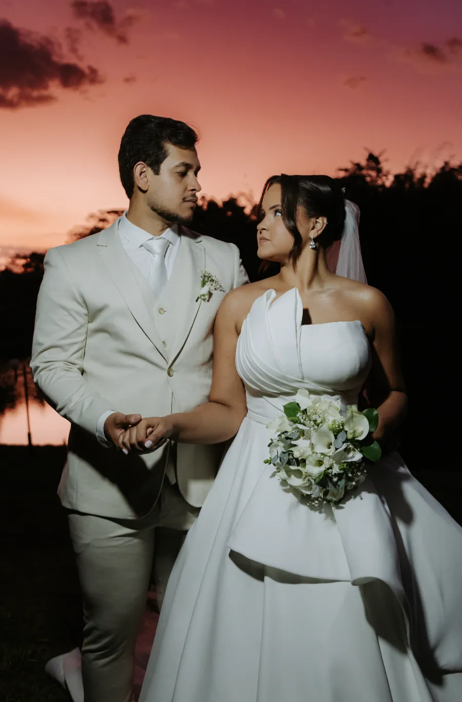  casamento-verde-e-branco-ao-ar-livre (16)