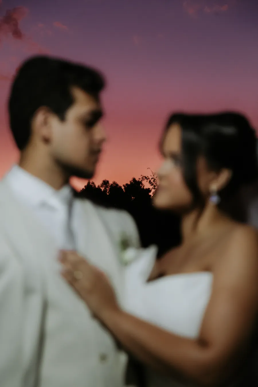 noivos ao por do sol