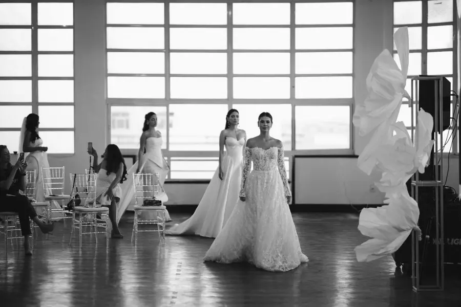 Lápis de Noiva participa do desfile Romanova de Nai Bridal