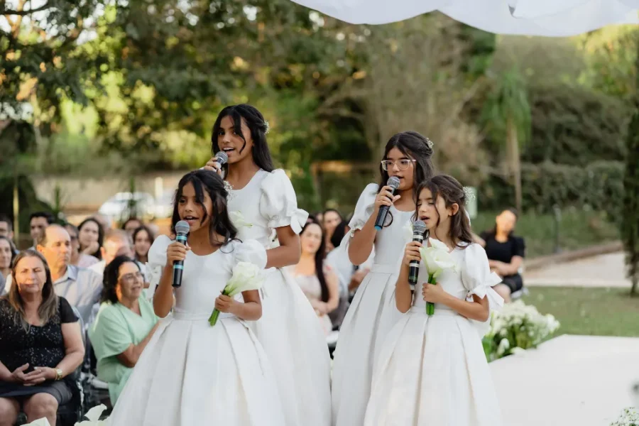 daminhas com flores cantando