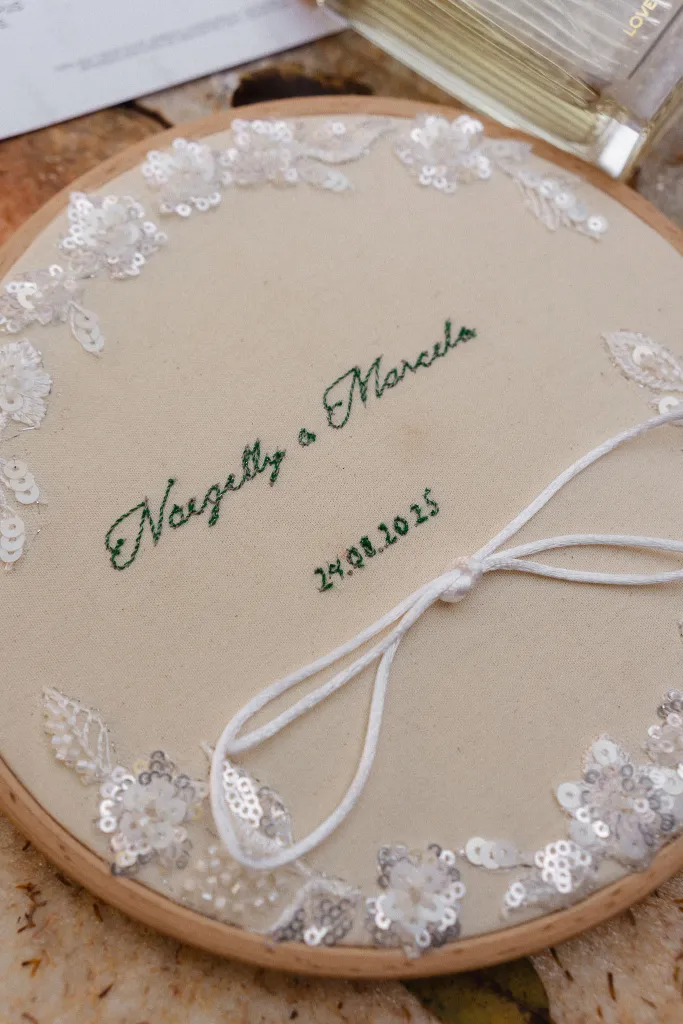 porta aliança bordado com rendas