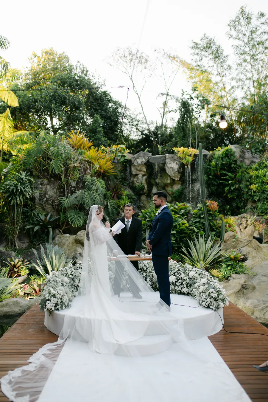  casamento-elegante-com-madrinhas-coloridas (20)